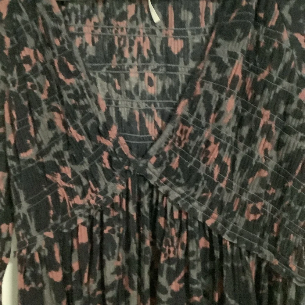FREE PEOPLE Animal Print V Neck Tunic Size XS - Picture 4 of 6